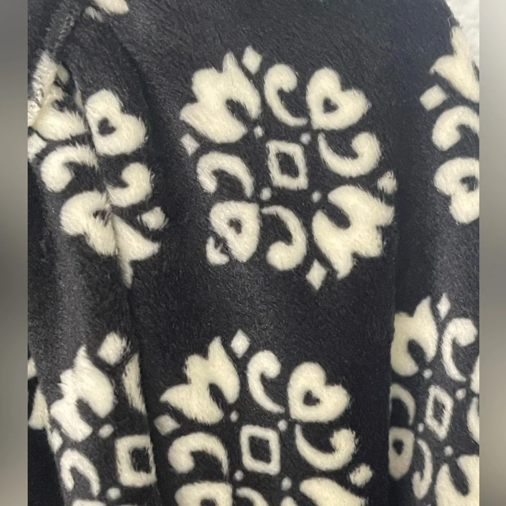 Loft Geo Velour Balloon Sleeves Black and White Top Size Large - Picture 2 of 14